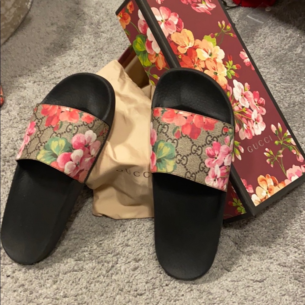 GUCCI floral slides